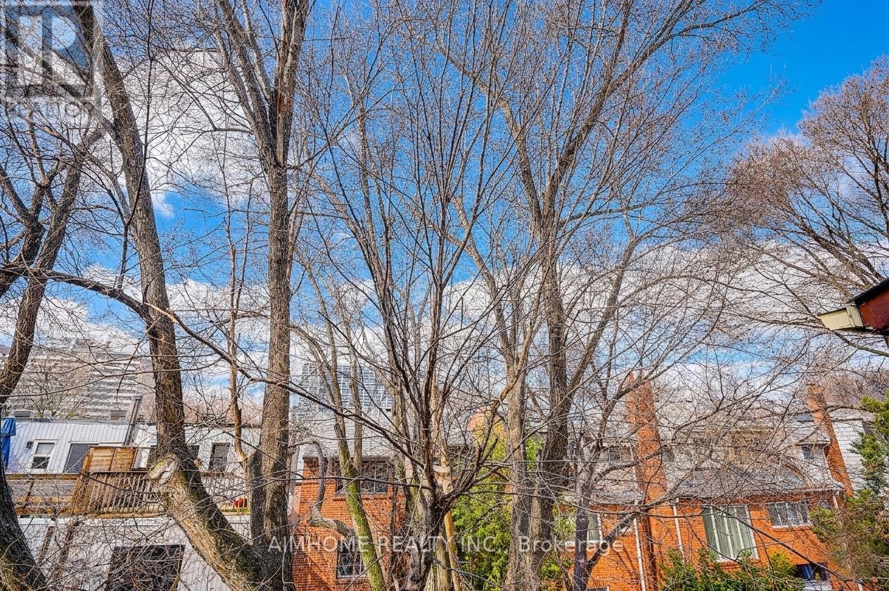 2-212 Milan Street, Toronto, ON, M5A 3Z6 - 33