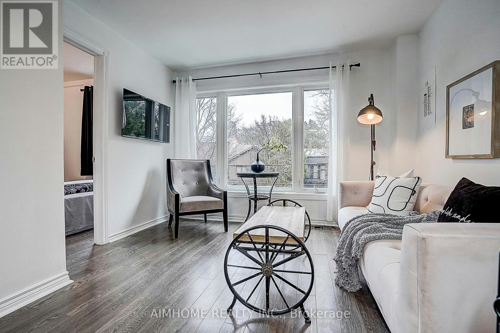 2-212 Milan Street, Toronto, ON, M5A 3Z6 - 9