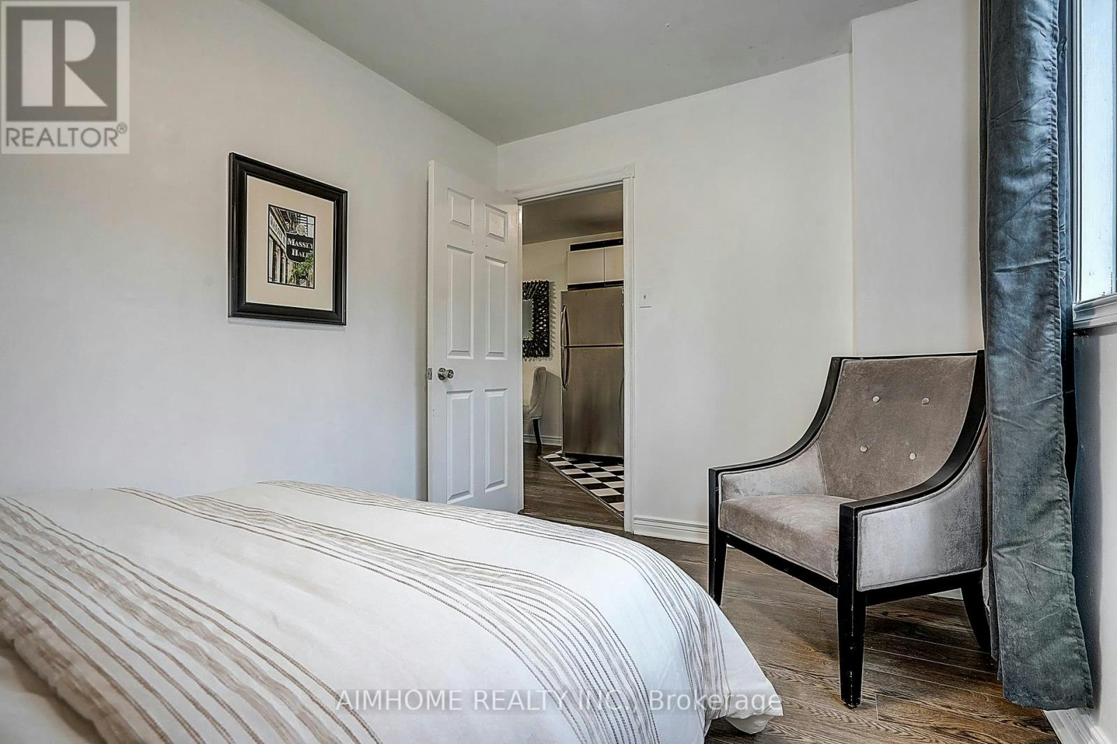 2-212 Milan Street, Toronto, ON, M5A 3Z6 - 5