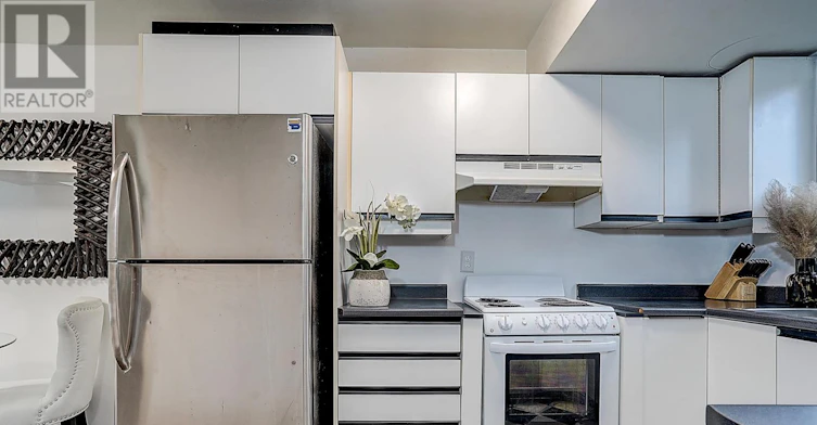 2-212 Milan Street, Toronto, ON, M5A 3Z6 - 31
