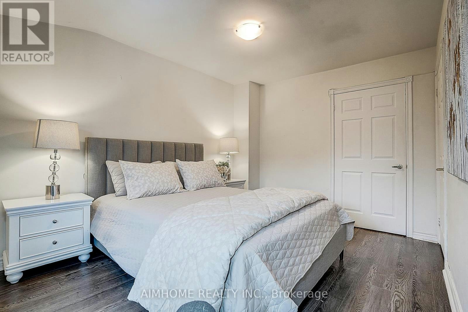 2-212 Milan Street, Toronto, ON, M5A 3Z6 - 16