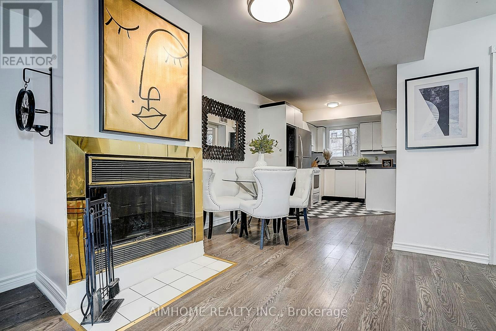 2-212 Milan Street, Toronto, ON, M5A 3Z6 - 28