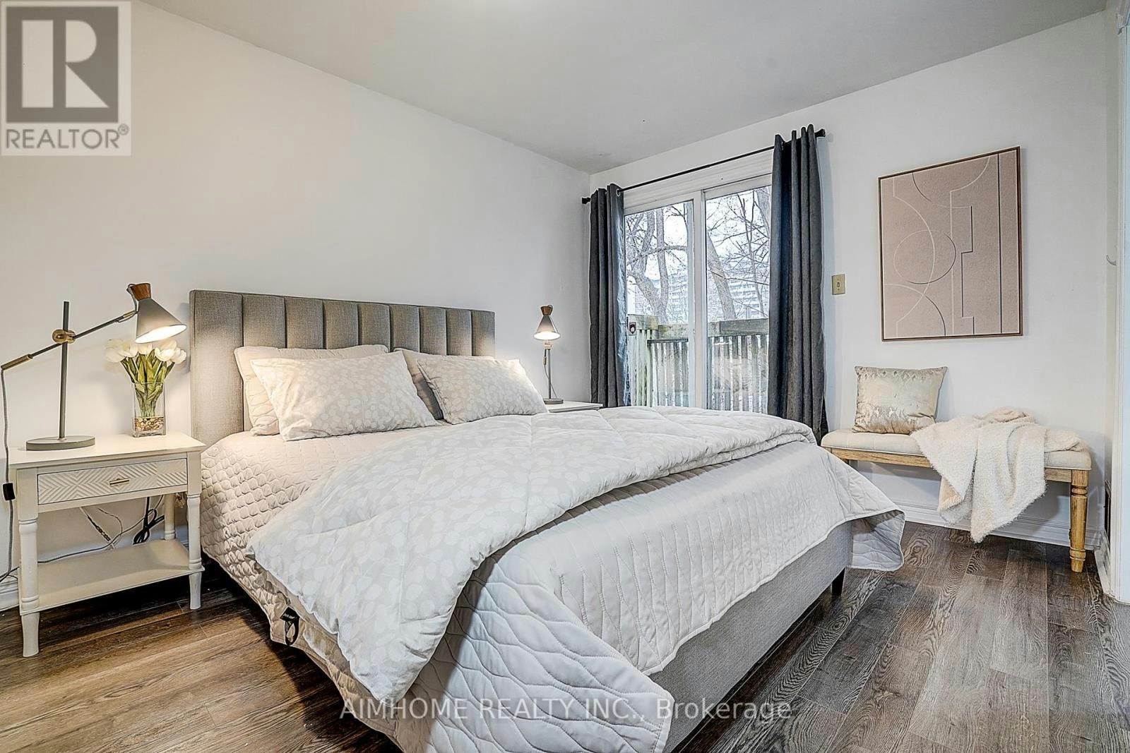 2-212 Milan Street, Toronto, ON, M5A 3Z6 - 20