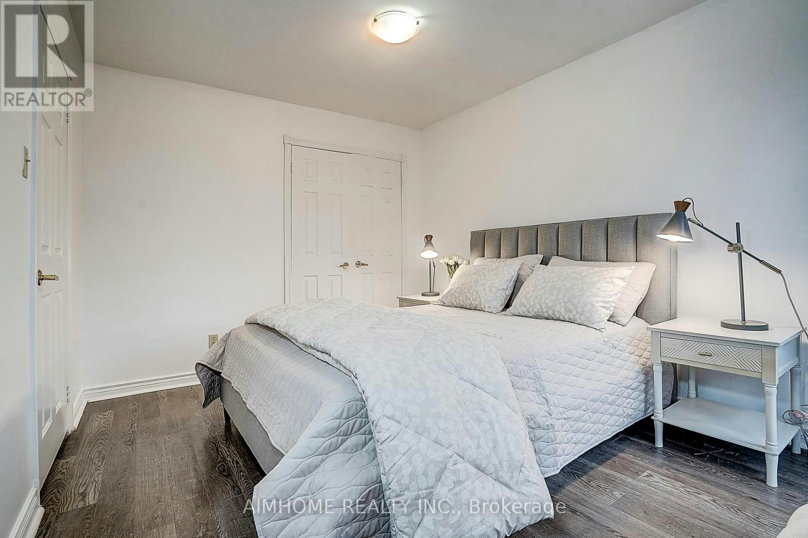 2-212 Milan Street, Toronto, ON, M5A 3Z6 - 23