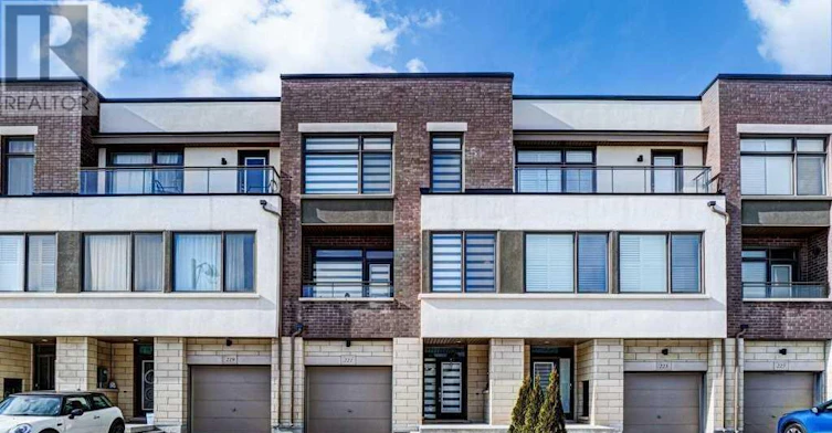 221 Wheat Boom Drive, Oakville, ON, L6H 7C3