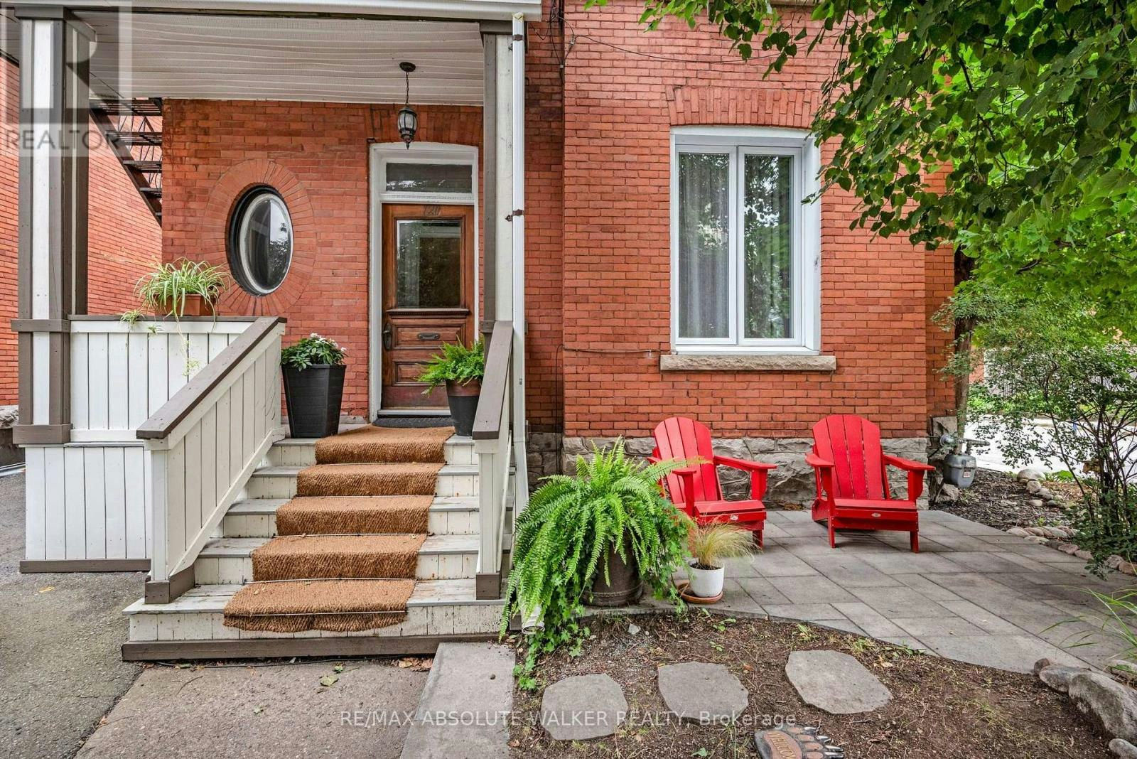 120 Strathcona Avenue, Ottawa, ON, K1S 1X6