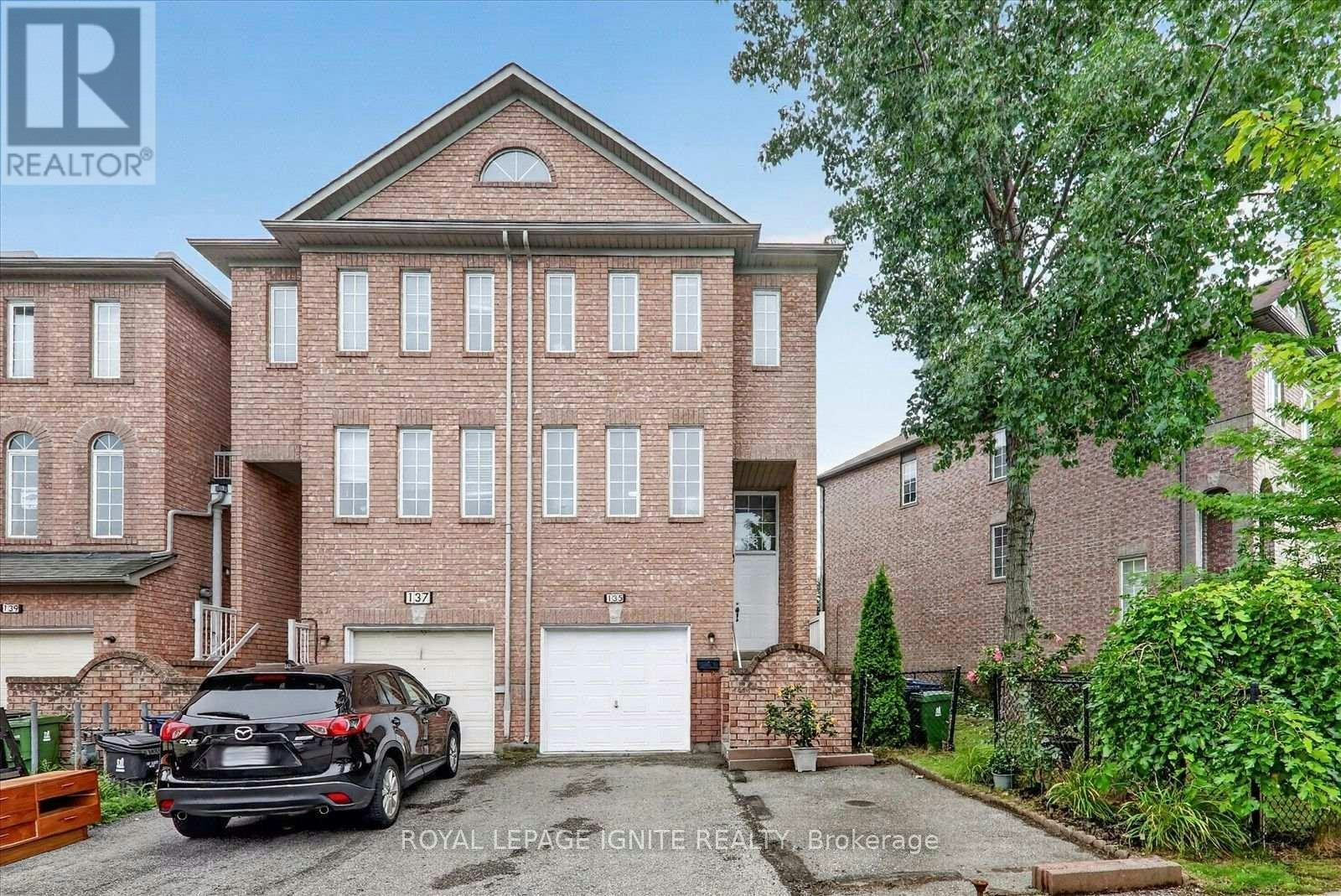 135 Conn Smythe Drive, Toronto, ON, M1J 3P6