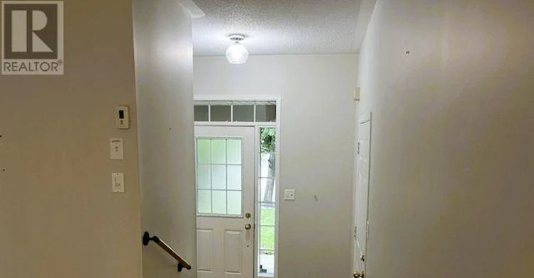 872 Oaktree Crescent, Newmarket, ON, L3X 2Y7 - 3
