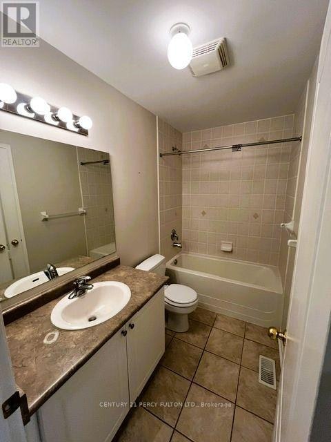 872 Oaktree Crescent, Newmarket, ON, L3X 2Y7 - 12