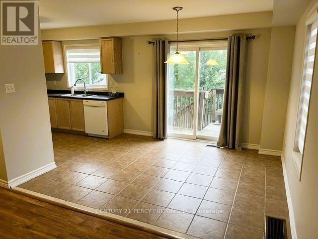 872 Oaktree Crescent, Newmarket, ON, L3X 2Y7 - 6