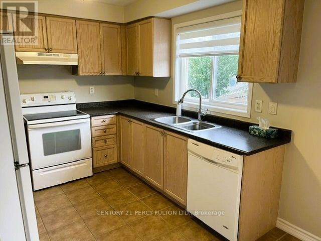 872 Oaktree Crescent, Newmarket, ON, L3X 2Y7 - 7