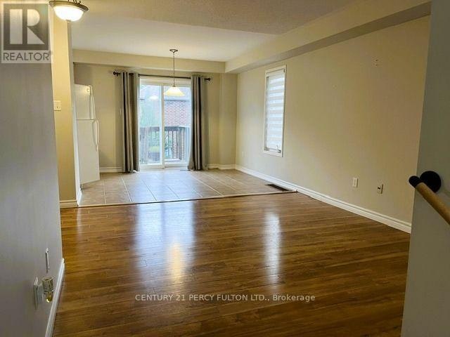 872 Oaktree Crescent, Newmarket, ON, L3X 2Y7 - 5