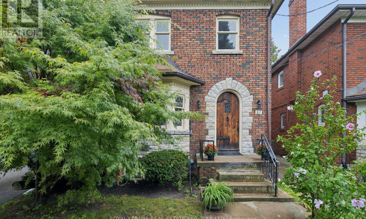 87 Riverview Gardens