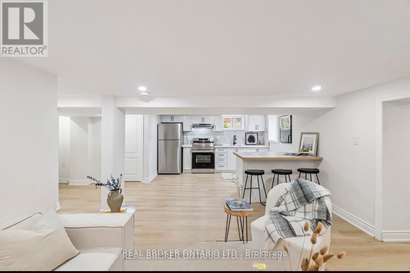 LOWER 220 Level Holmesdale Avenue, Hamilton, ON, L8K 3M7 - 10