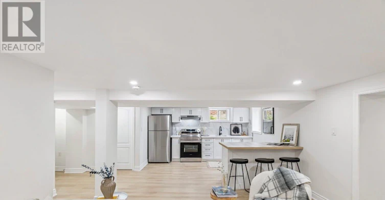 LOWER 220 Level Holmesdale Avenue, Hamilton, ON, L8K 3M7 - 10