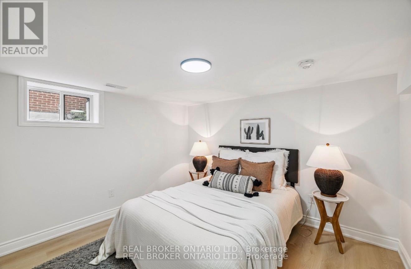 LOWER 220 Level Holmesdale Avenue, Hamilton, ON, L8K 3M7 - 4