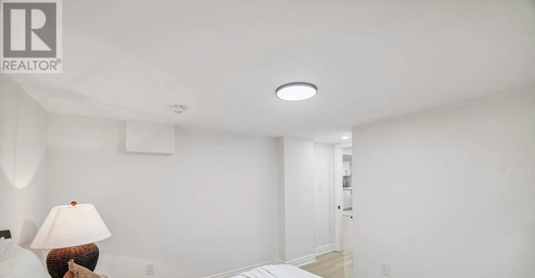 LOWER 220 Level Holmesdale Avenue, Hamilton, ON, L8K 3M7 - 2