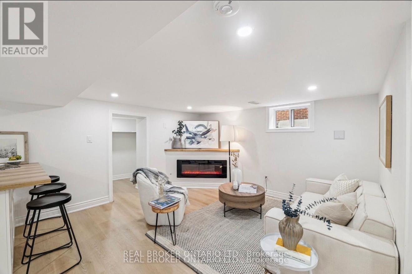 LOWER 220 Level Holmesdale Avenue, Hamilton, ON, L8K 3M7 - 11