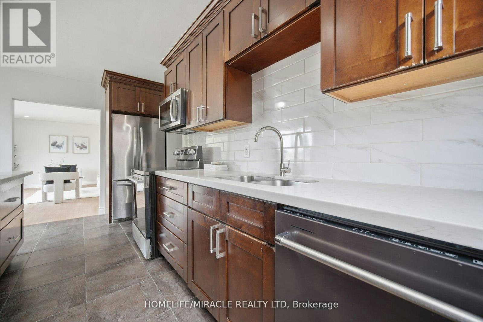 UPPER LEVEL-199 Allen Street E, Waterloo, ON, N2J 1J9 - 14