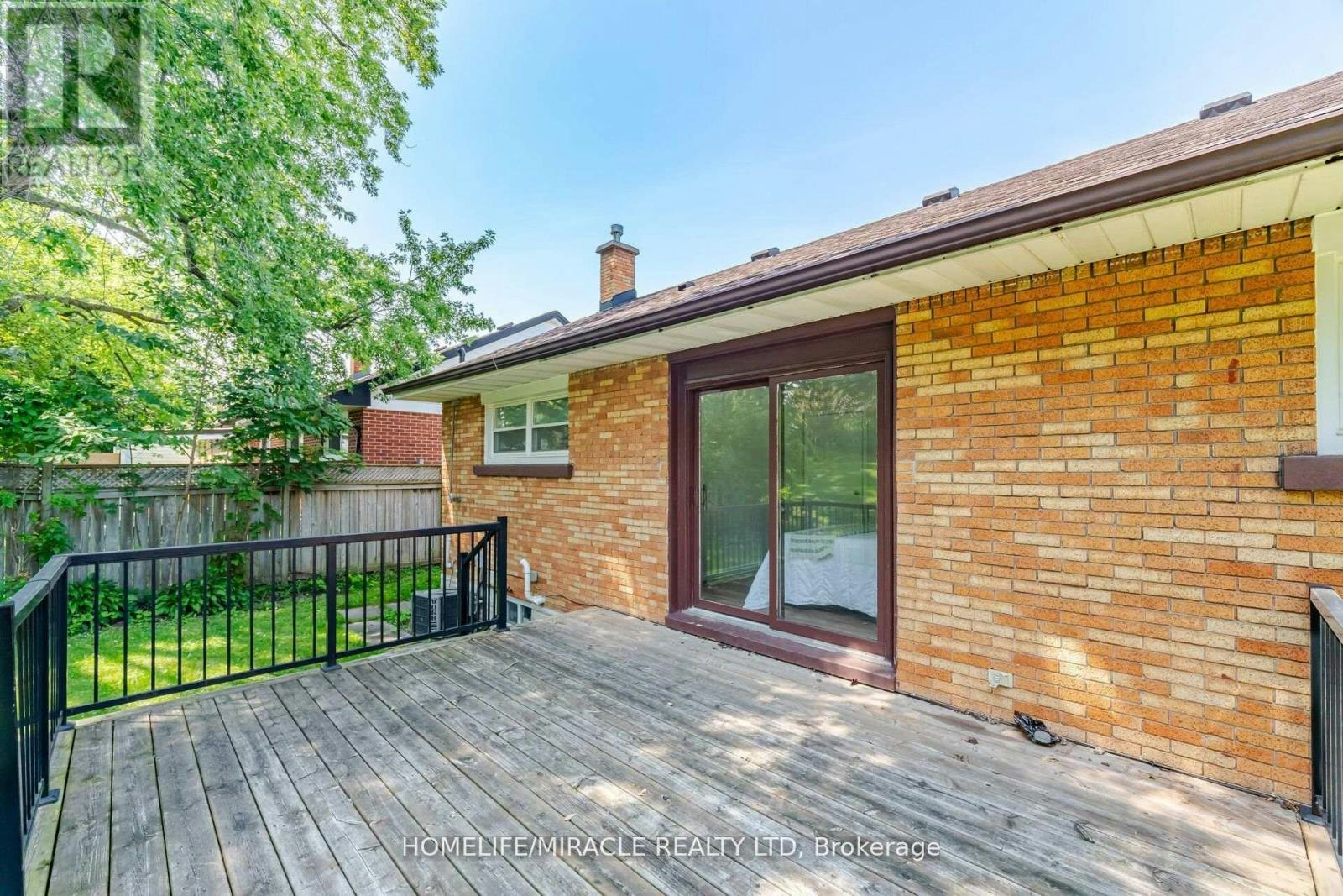 UPPER LEVEL-199 Allen Street E, Waterloo, ON, N2J 1J9 - 31