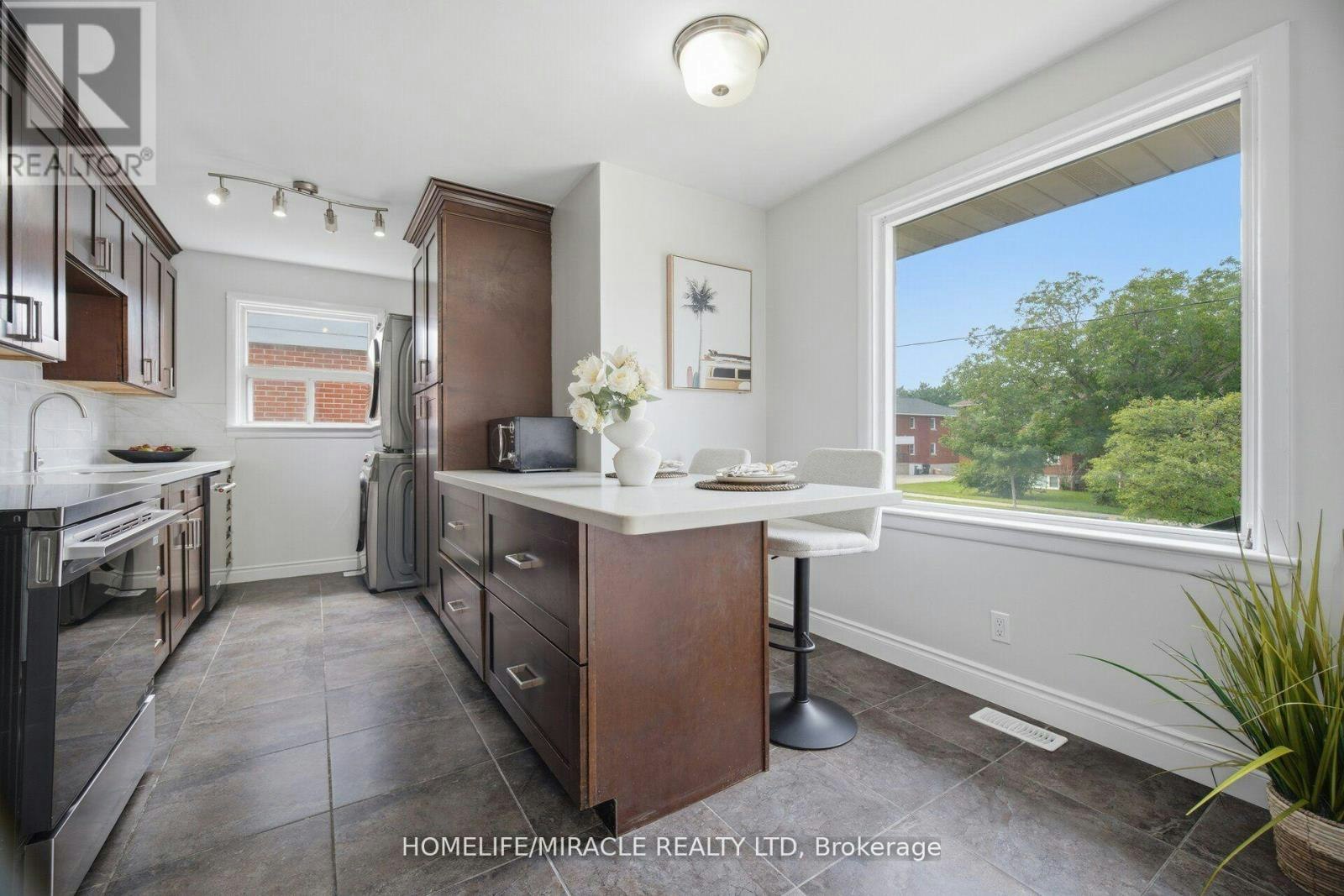 UPPER LEVEL-199 Allen Street E, Waterloo, ON, N2J 1J9 - 11