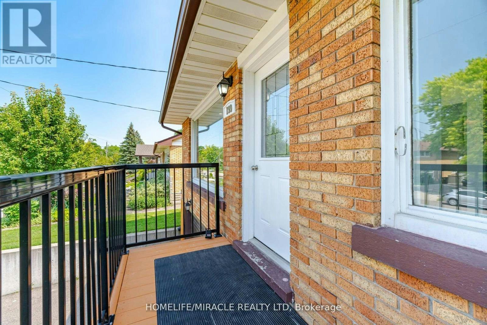 UPPER LEVEL-199 Allen Street E, Waterloo, ON, N2J 1J9 - 4