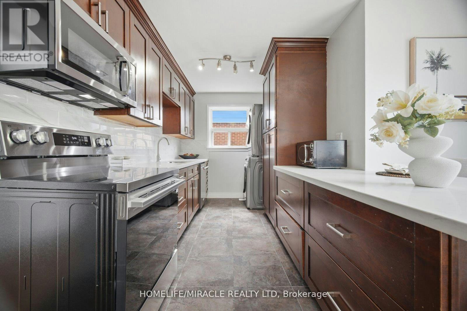 UPPER LEVEL-199 Allen Street E, Waterloo, ON, N2J 1J9 - 16
