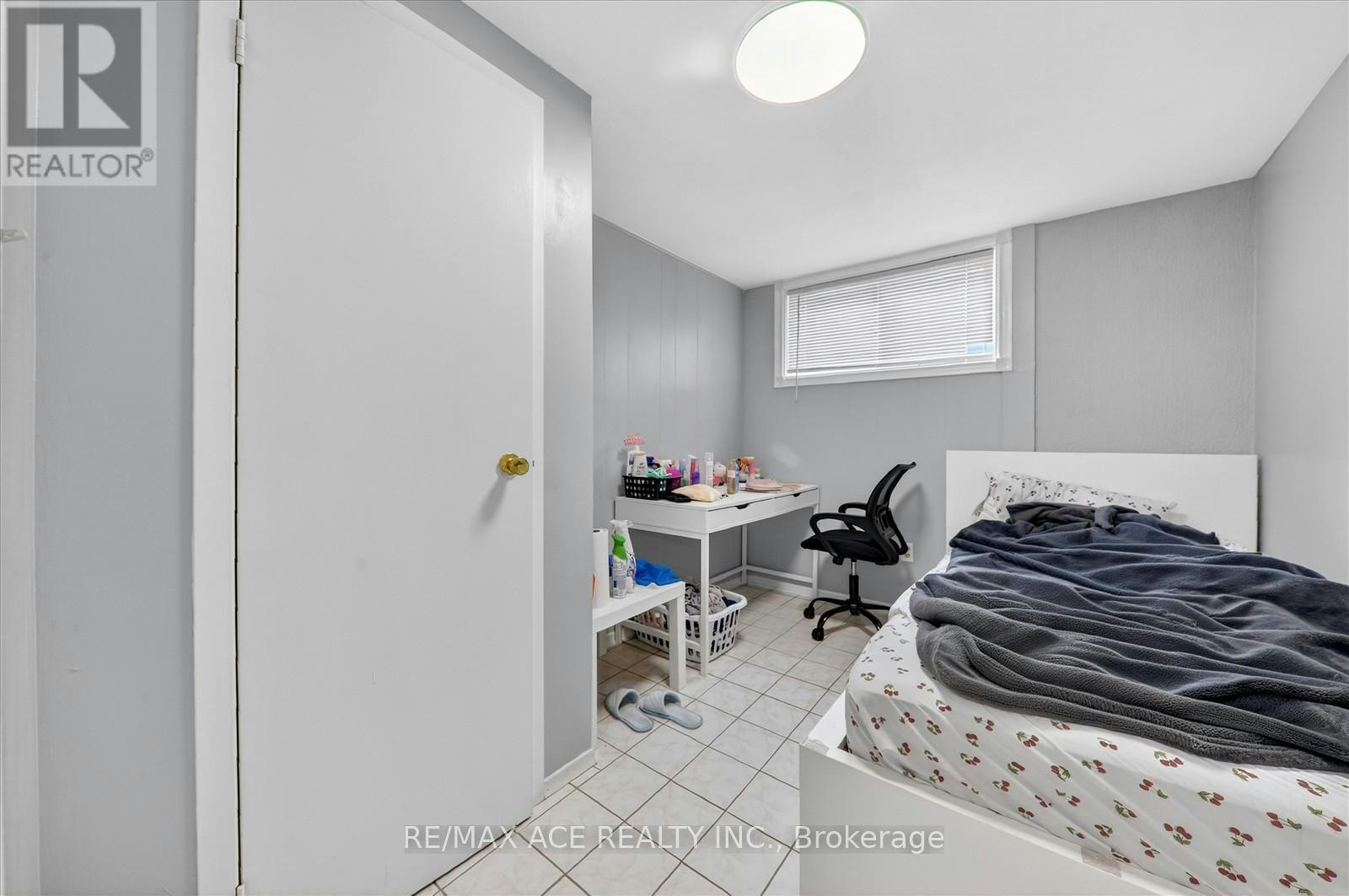 BSMT ROOM 1-83 Ward Avenue, Hamilton, ON, L8S 2E8 - 6
