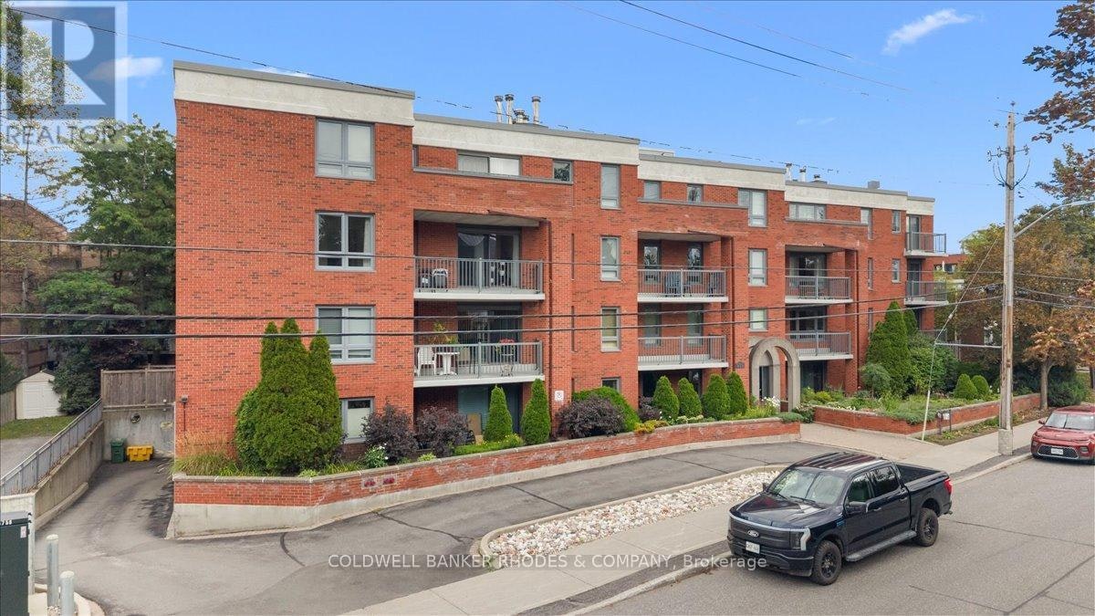 205-939 River Road NORTH, Ottawa, ON, K1K 3V2