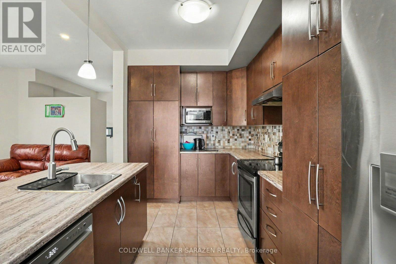 995 Rotary Way, Ottawa, ON, K1T 0L9 - 5