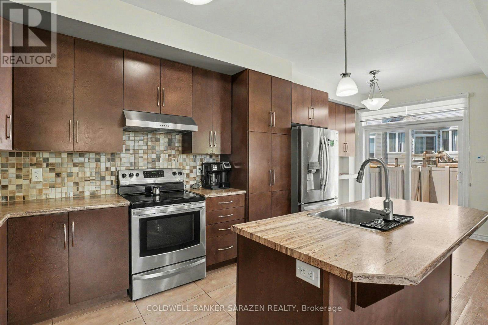 995 Rotary Way, Ottawa, ON, K1T 0L9 - 4