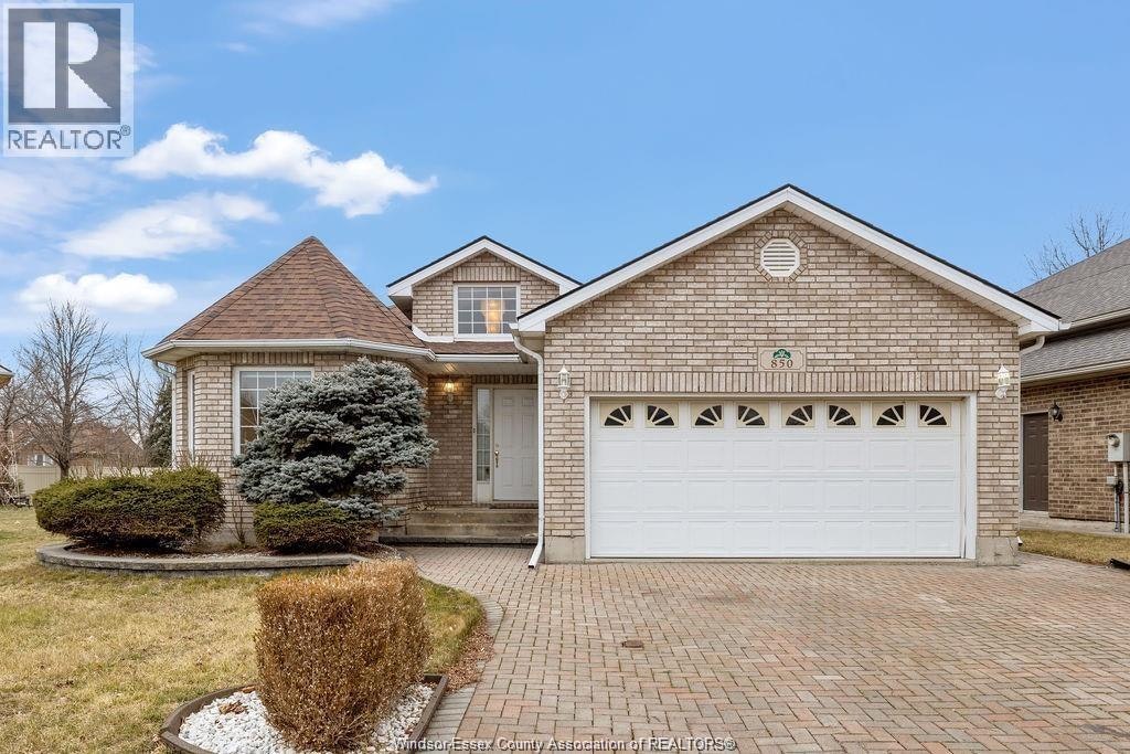 850 Hacienda Court, Windsor, ON, N9G 2T1