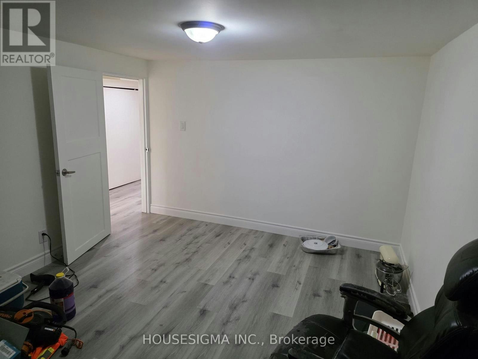 BSMT-51 Axsmith Crescent, Toronto, ON, M2J 3K2 - 5