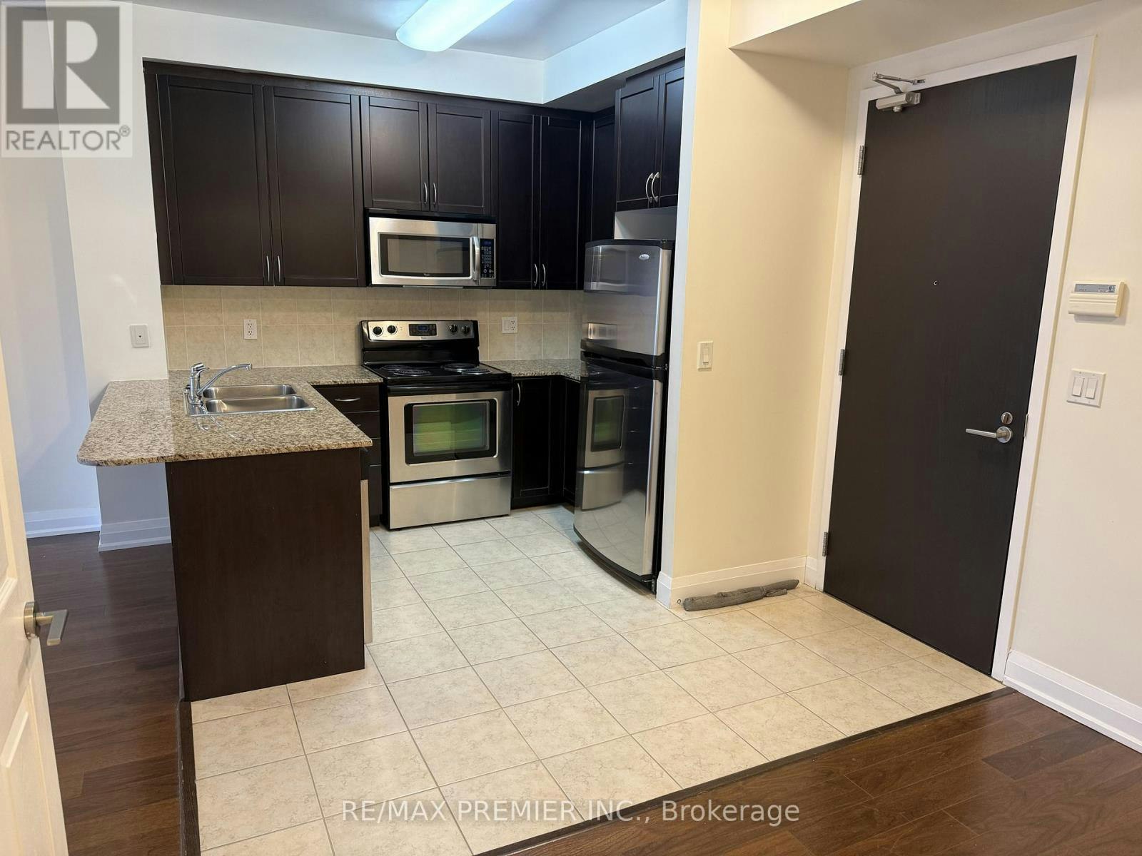 406-83 Woodbridge Avenue, Vaughan, ON, L4L 0C8 - 2