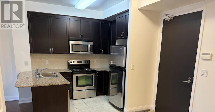 406-83 Woodbridge Avenue, Vaughan, ON, L4L 0C8 - 2