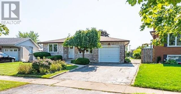 UPPER-19 Argyle Court, Welland, ON, L3C 6J1 - 2