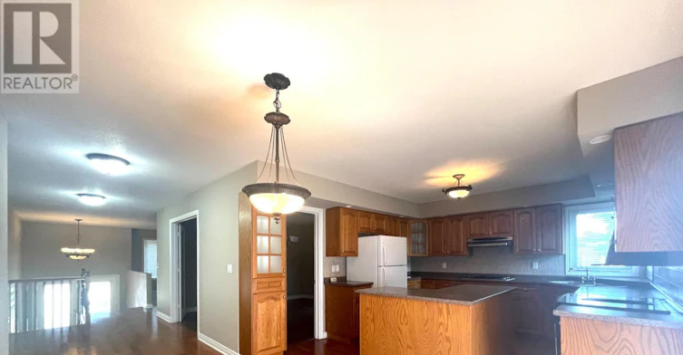 19 Chapel Hill Crescent, Welland, ON, L3C 6P9 - 5