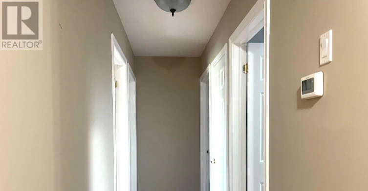 19 Chapel Hill Crescent, Welland, ON, L3C 6P9 - 7