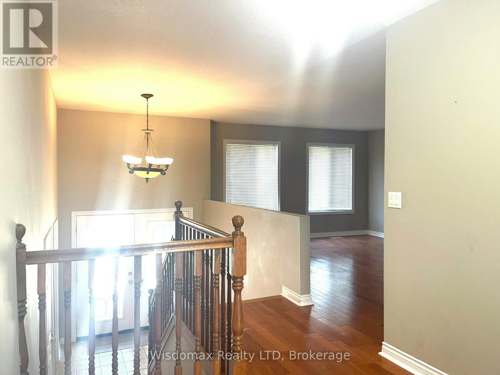 19 Chapel Hill Crescent, Welland, ON, L3C 6P9 - 3