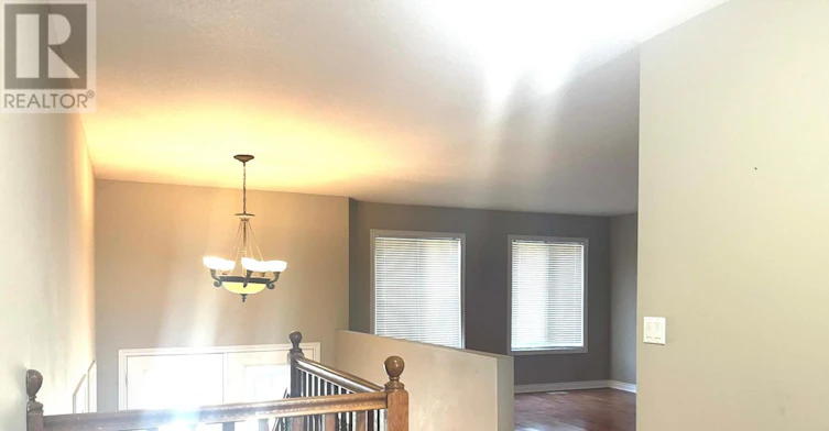 19 Chapel Hill Crescent, Welland, ON, L3C 6P9 - 3
