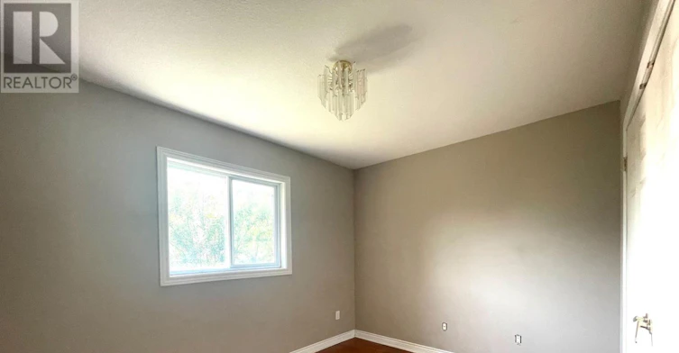 19 Chapel Hill Crescent, Welland, ON, L3C 6P9 - 12
