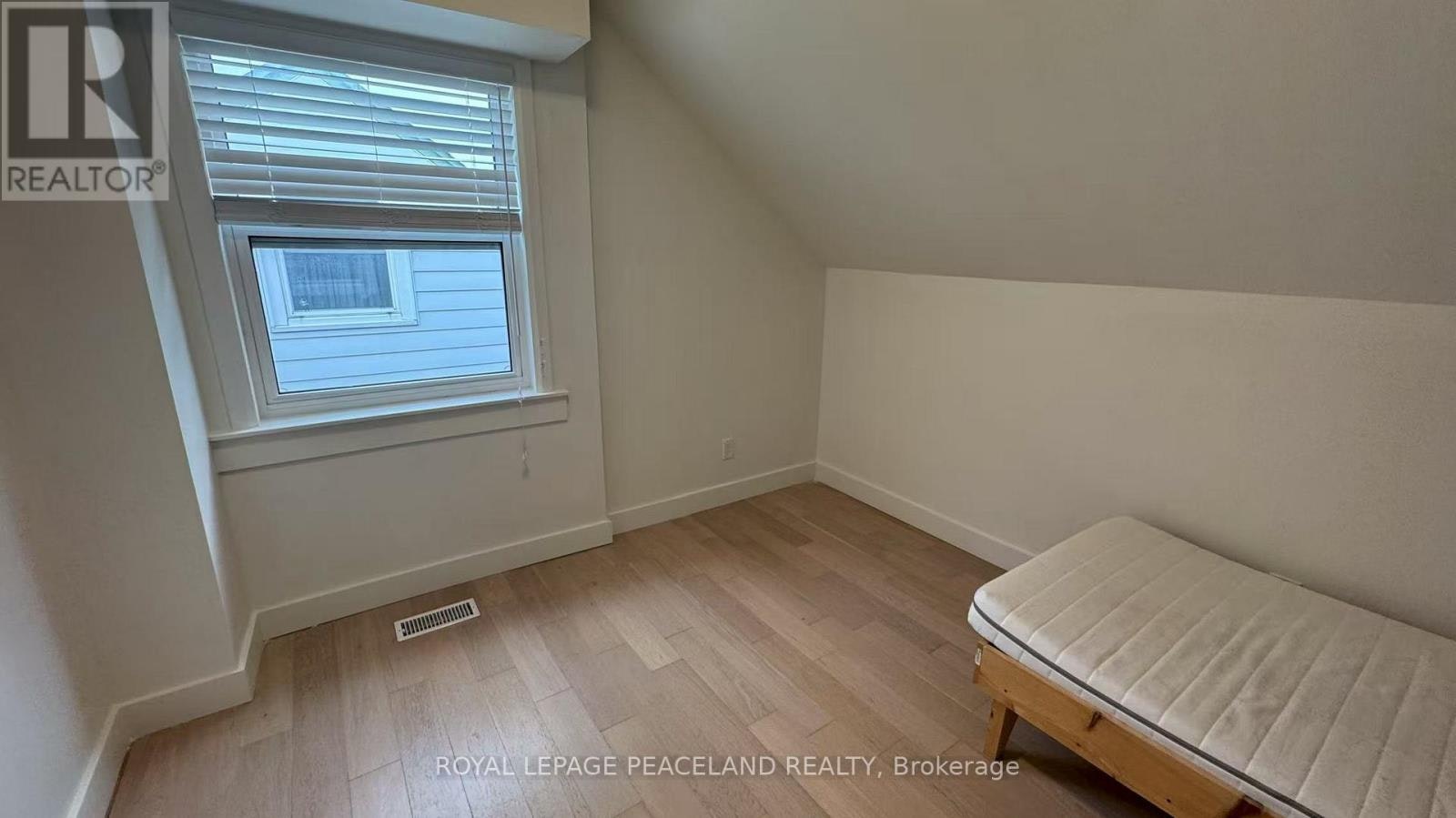 UPPER-19 Tardree Place, Toronto, ON, M1R 3X2 - 12