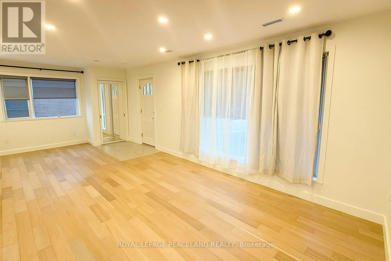 UPPER-19 Tardree Place, Toronto, ON, M1R 3X2 - 2