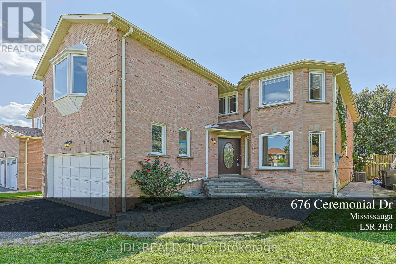 676 Ceremonial Drive, Mississauga, ON, L5R 3H9