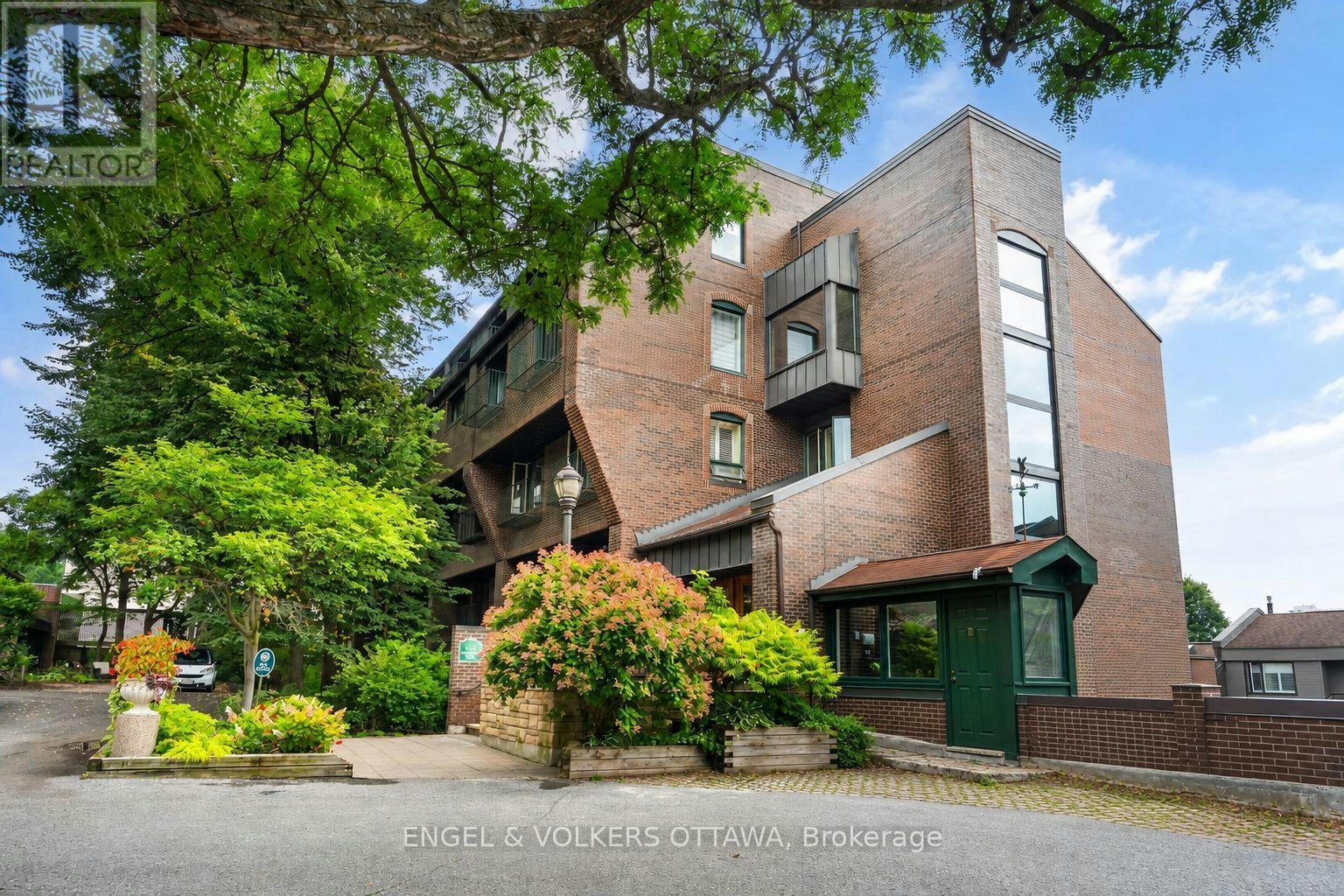 5-135 Springfield Road, Ottawa, ON, K1M 1C5
