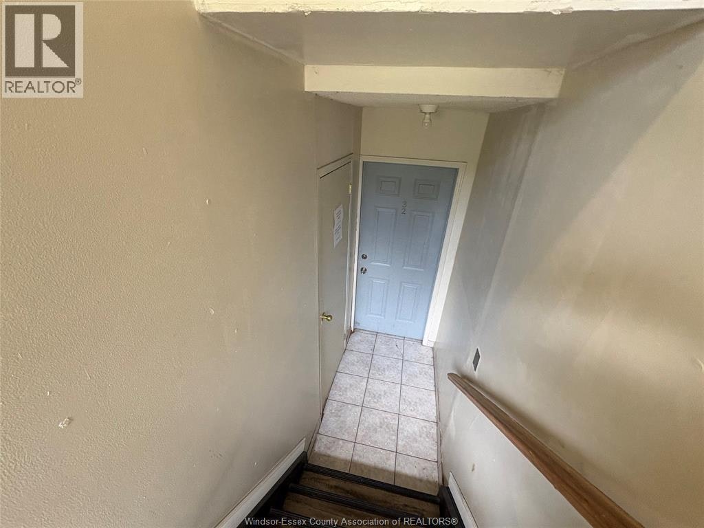 327 Curry, Windsor, ON, N9B 2B6 - 12