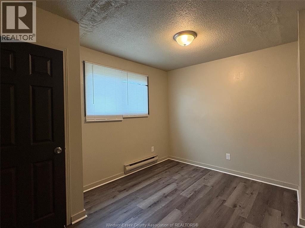 327 Curry, Windsor, ON, N9B 2B6 - 9