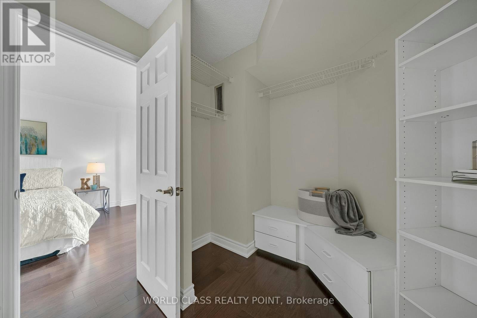 201-40 Harding Boulevard W, Richmond Hill, ON, L4C 9S5 - 5