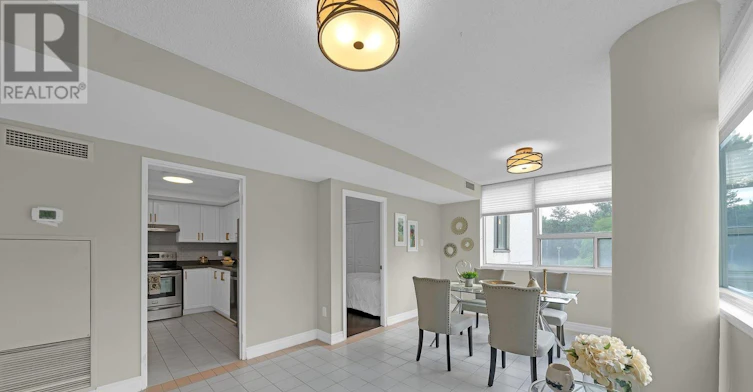 201-40 Harding Boulevard W, Richmond Hill, ON, L4C 9S5 - 16