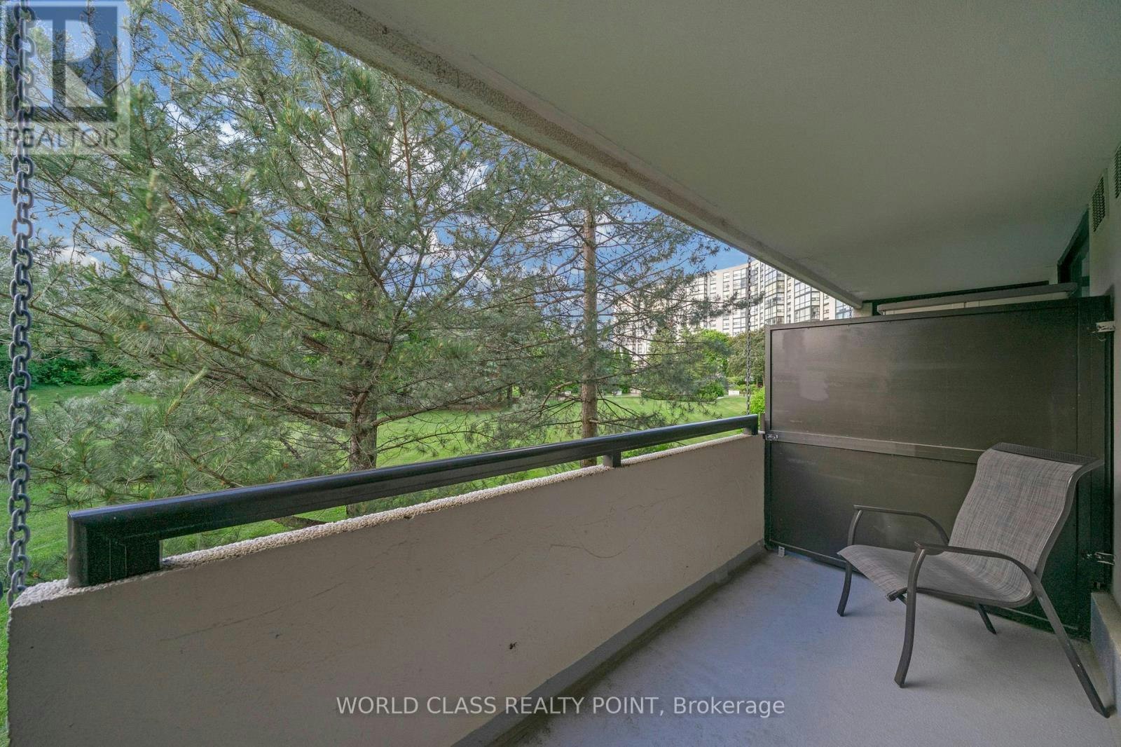 201-40 Harding Boulevard W, Richmond Hill, ON, L4C 9S5 - 2